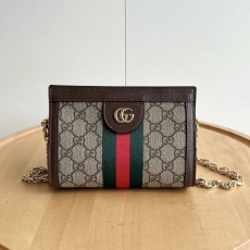 Gucci Wallets & Purse